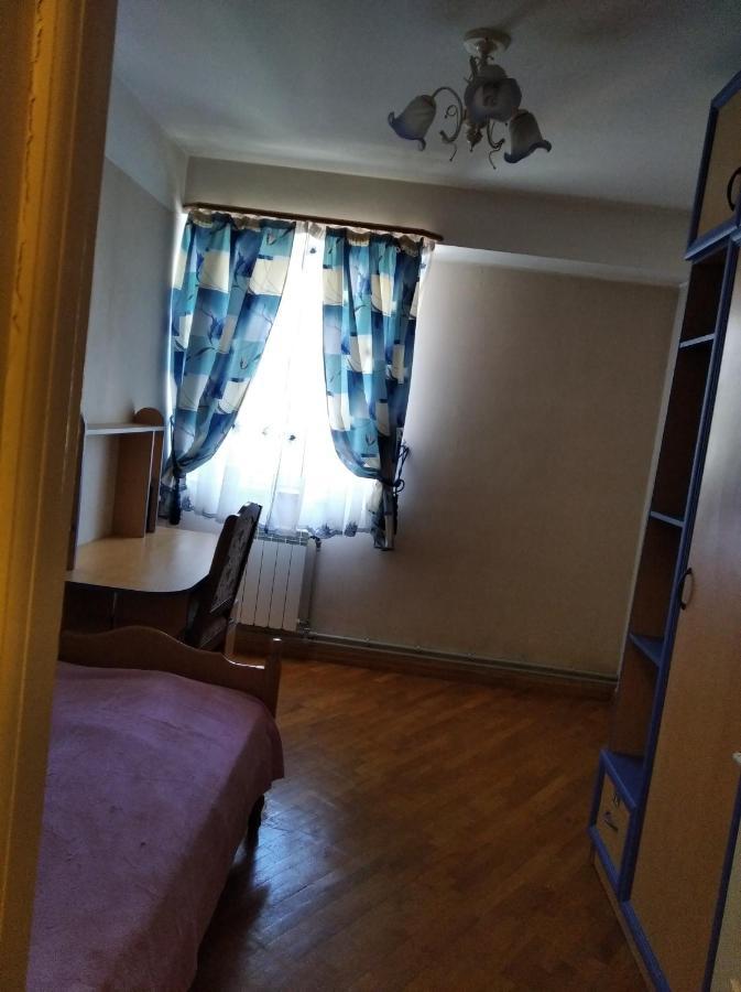 3 Room Apartment In Small Center Of Erivan Dış mekan fotoğraf