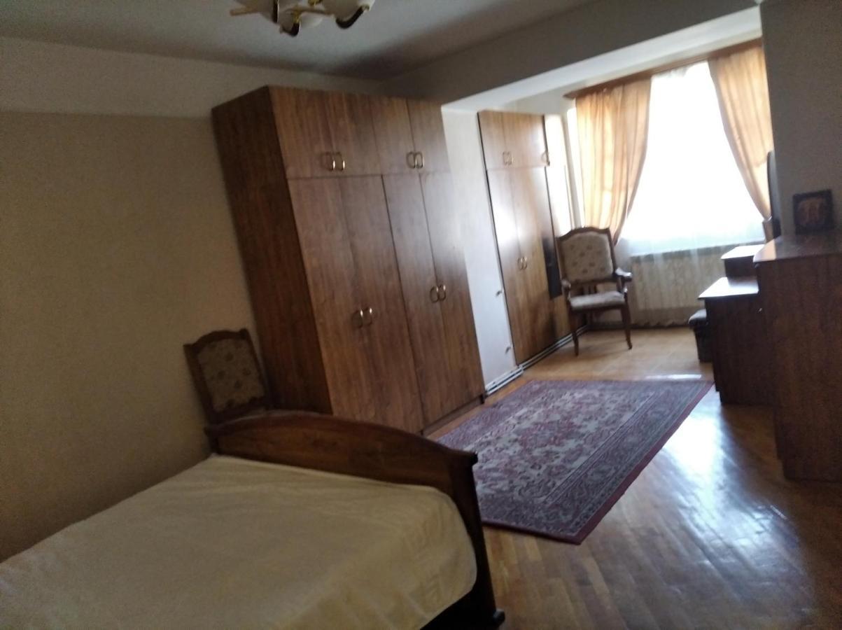 3 Room Apartment In Small Center Of Erivan Dış mekan fotoğraf